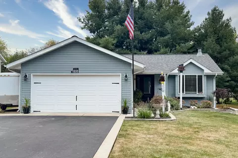 110 SE Brandywine Dr, Poplar Grove, IL 61065