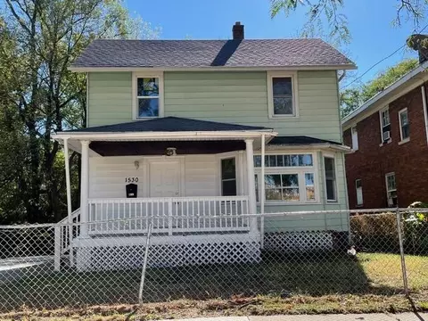 1530 Chestnut St, Rockford, IL 61102
