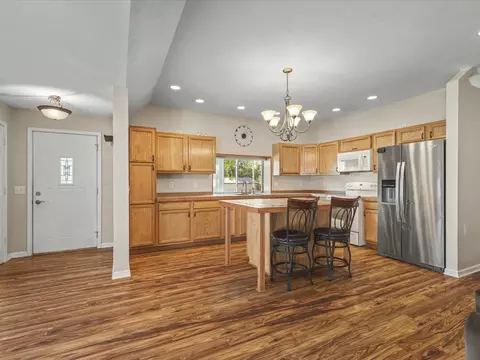 735 Eastern Ave, South Beloit, IL 61080 photo 9