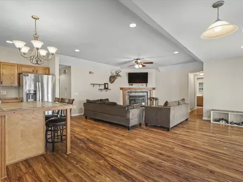 735 Eastern Ave, South Beloit, IL 61080 photo 7