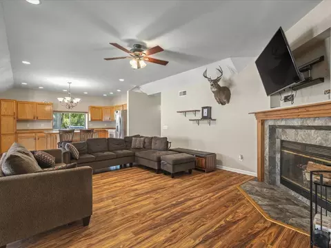 735 Eastern Ave, South Beloit, IL 61080 photo 13