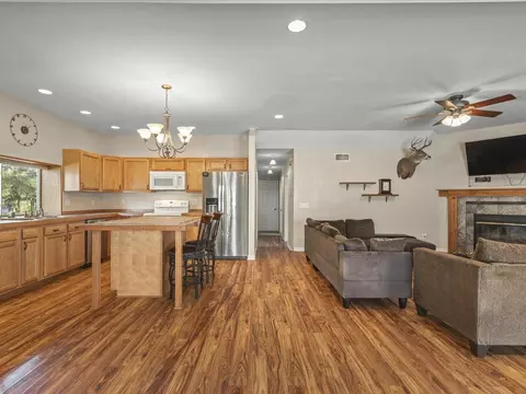 735 Eastern Ave, South Beloit, IL 61080 photo 8