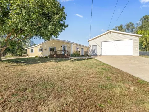 735 Eastern Ave, South Beloit, IL 61080