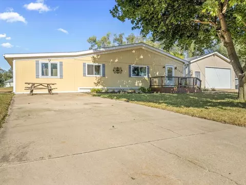 735 Eastern Ave, South Beloit, IL 61080 photo 2