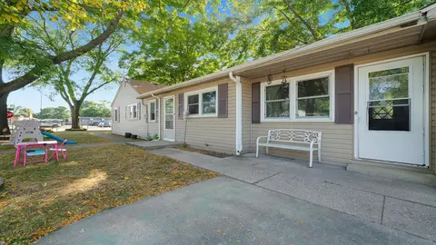 630 Windsor Rd, Machesney Park, IL 61115