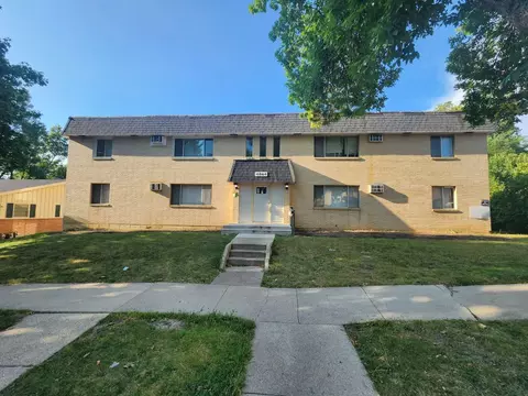 4864 Flintridge Ct, Rockford, IL 61107