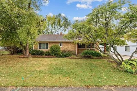 3619 Crosby St, Rockford, IL 61107