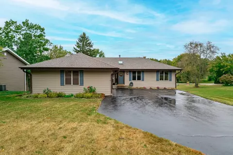 Exterior - 1397 Pier Dr, Lake Summerset, IL 61019 photo 2 of 5