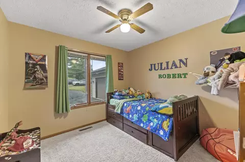 Bedroom - 1397 Pier Dr, Lake Summerset, IL 61019 photo 5 of 5
