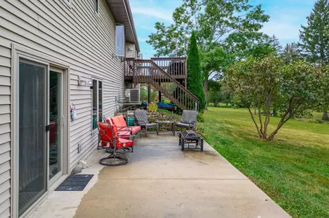 Exterior - 1397 Pier Dr, Lake Summerset, IL 61019 photo 4 of 5