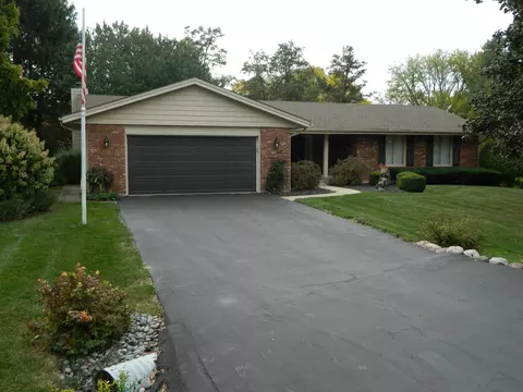 6135 Lippincott Ln, Rockford, IL 61107