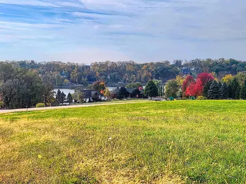 25-43 Old Ml, Lake Carroll, IL 61046