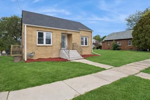 2408 Elm St, Rockford, IL 61102