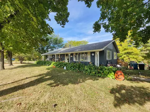 Exterior - 205 Il Rte 64, Lanark, IL 61046 photo 2 of 28