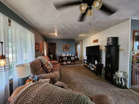Living - 205 Il Rte 64, Lanark, IL 61046 photo 1 of 7