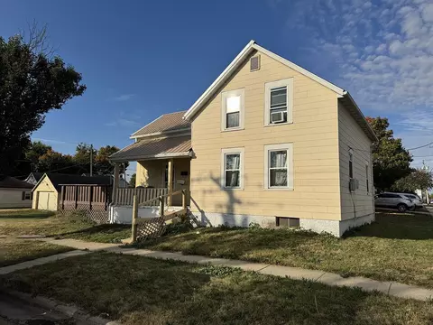 122 N Rochester St, Lanark, IL 61046
