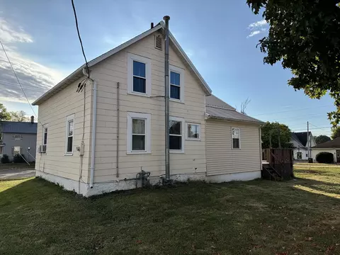 122 N Rochester St, Lanark, IL 61046 photo 4