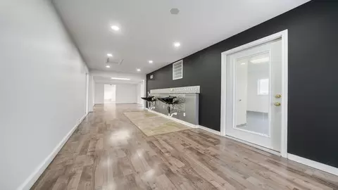 Entry Way - 511 W Blackhawk Dr, Byron, IL 61010 photo 1 of 3