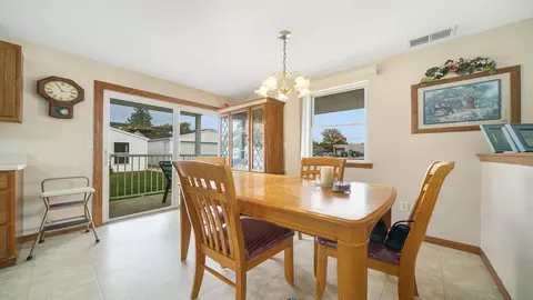 Dining - 511 W Blackhawk Dr, Byron, IL 61010 photo 2 of 2