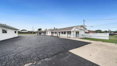 Exterior - 511 W Blackhawk Dr, Byron, IL 61010 photo 9 of 9