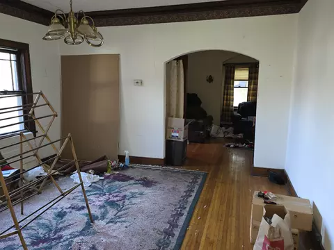19 E Pershing St, Freeport, IL 61032 photo 8