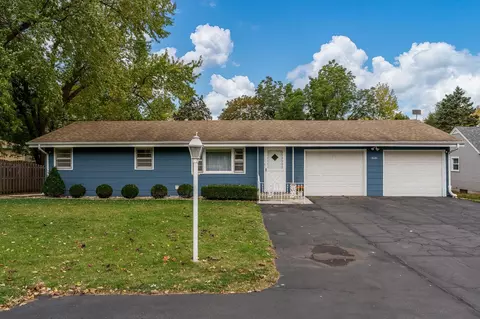 2031 Sandy Hollow Rd, Rockford, IL 61109