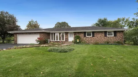 5653 Fox Ct, South Beloit, IL 61080