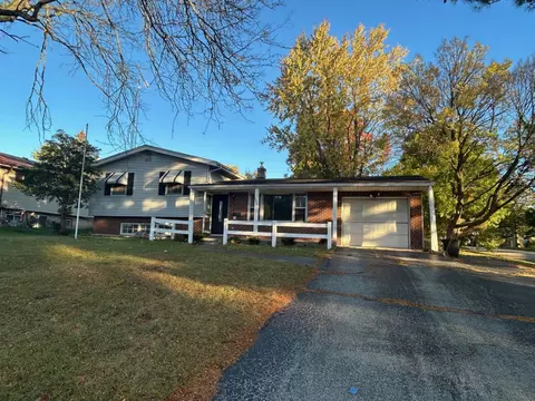 1226 Willow St, Belvidere, IL 61008