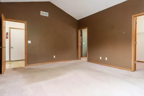 Bedroom - 5166 E Hubbard Trl, Byron, IL 61010 photo 2 of 9