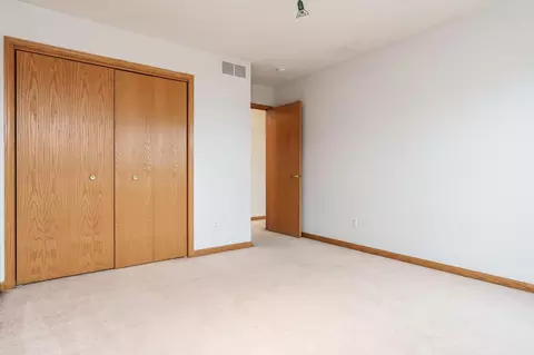 Bedroom - 5166 E Hubbard Trl, Byron, IL 61010 photo 4 of 9