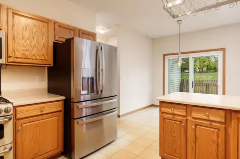 Kitchen - 5166 E Hubbard Trl, Byron, IL 61010 photo 2 of 3