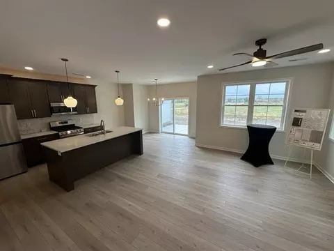 3156 S Bartells Dr, Beloit, WI 53511 photo 9