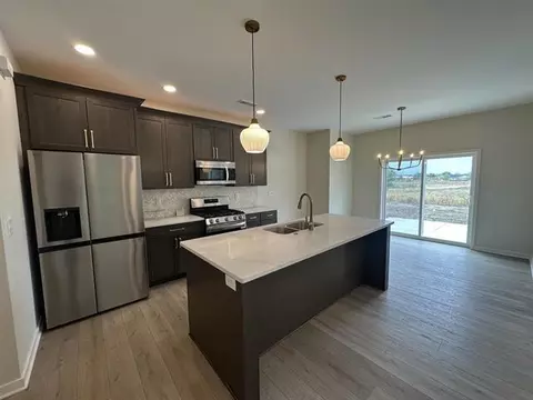 3156 S Bartells Dr, Beloit, WI 53511 photo 5