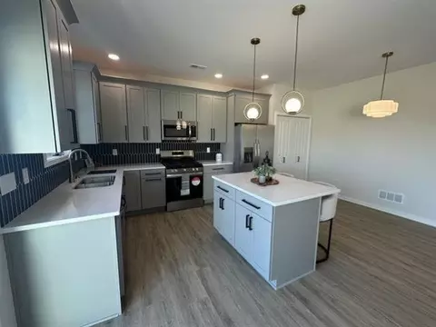 3154 S Bartells Dr, Beloit, WI 53511 photo 5