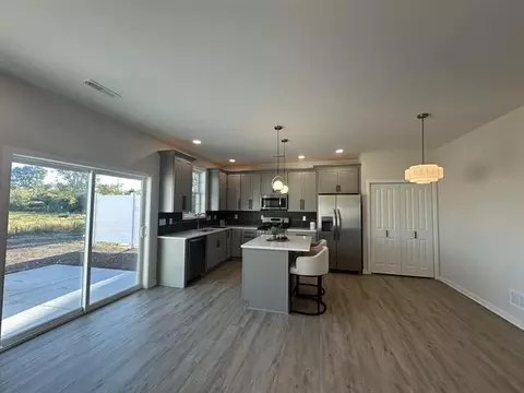 3154 S Bartells Dr, Beloit, WI 53511 photo 6