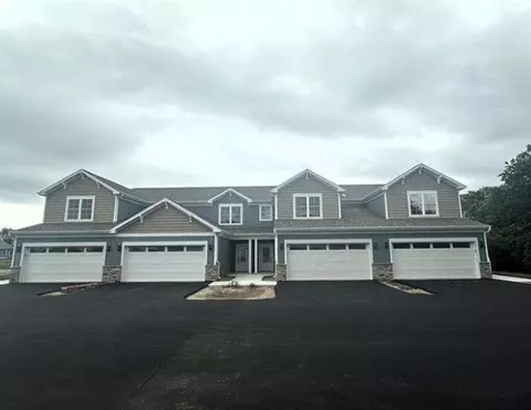 3154 S Bartells Dr, Beloit, WI 53511 photo 2