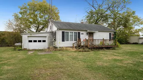 5099 S Hidden Heights Rd, Oregon, IL 61061