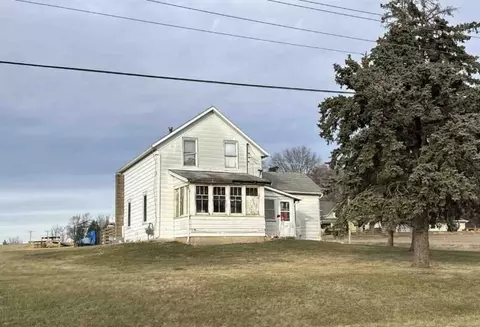 604 N Dakota Rd, Ridott, IL 61067