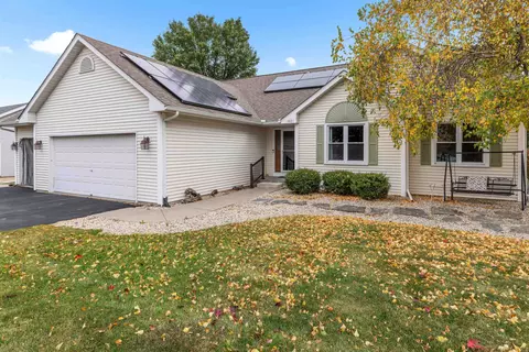 7801 Hawks View Dr, Machesney Park, IL 61115
