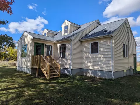 11844 Orth Rd, Garden Prairie, IL 61038