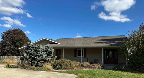 16529 Scenic Palisades Rd, Mount Carroll, IL 61053