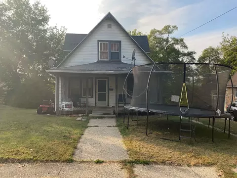 1017 Clover Ave, Rockford, IL 61102