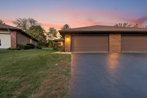 2556 Revelation Ln, Rockford, IL 61109