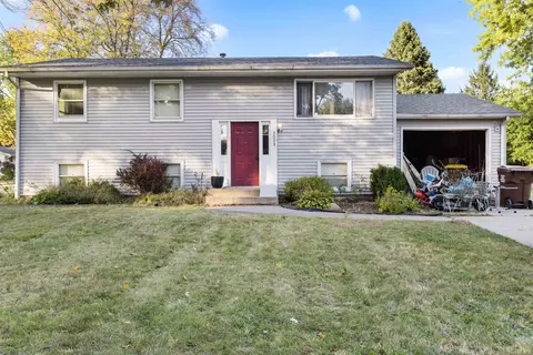 5008 Valentine Pl, Rockford, IL 61108