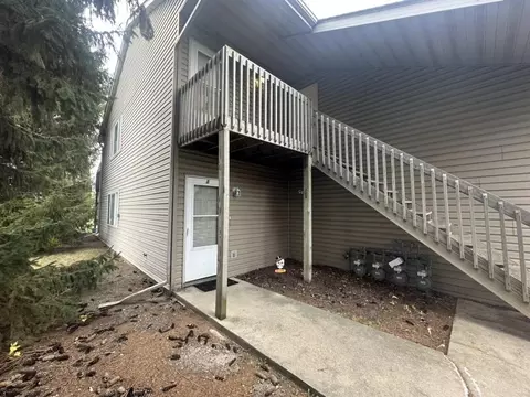 5179 Zenith Pkwy, Machesney Park, IL 61115
