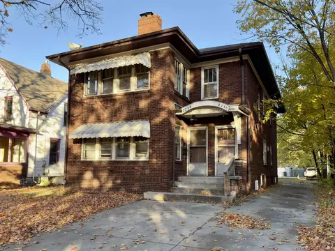 2228-2230 10th St, Rockford, IL 61104