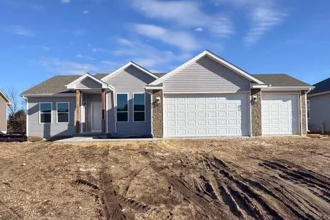 15301 Yellowstone Dr, South Beloit, IL 61080