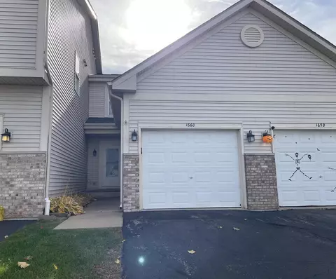 1660 Chrysler Dr, Belvidere, IL 61008