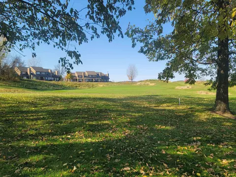 4 Hickory Trl, Galena, IL 61036
