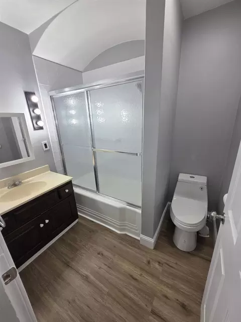 Bath - 111 Empire, Freeport, IL 61032 photo 1 of 3